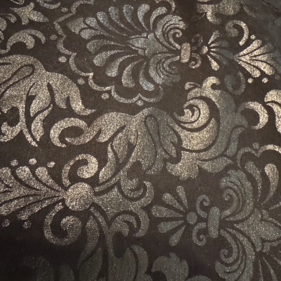 Torrid Foiled Damask Leggings / Ponte Pants – Black (Goth Baroque) - Picture 2 of 5